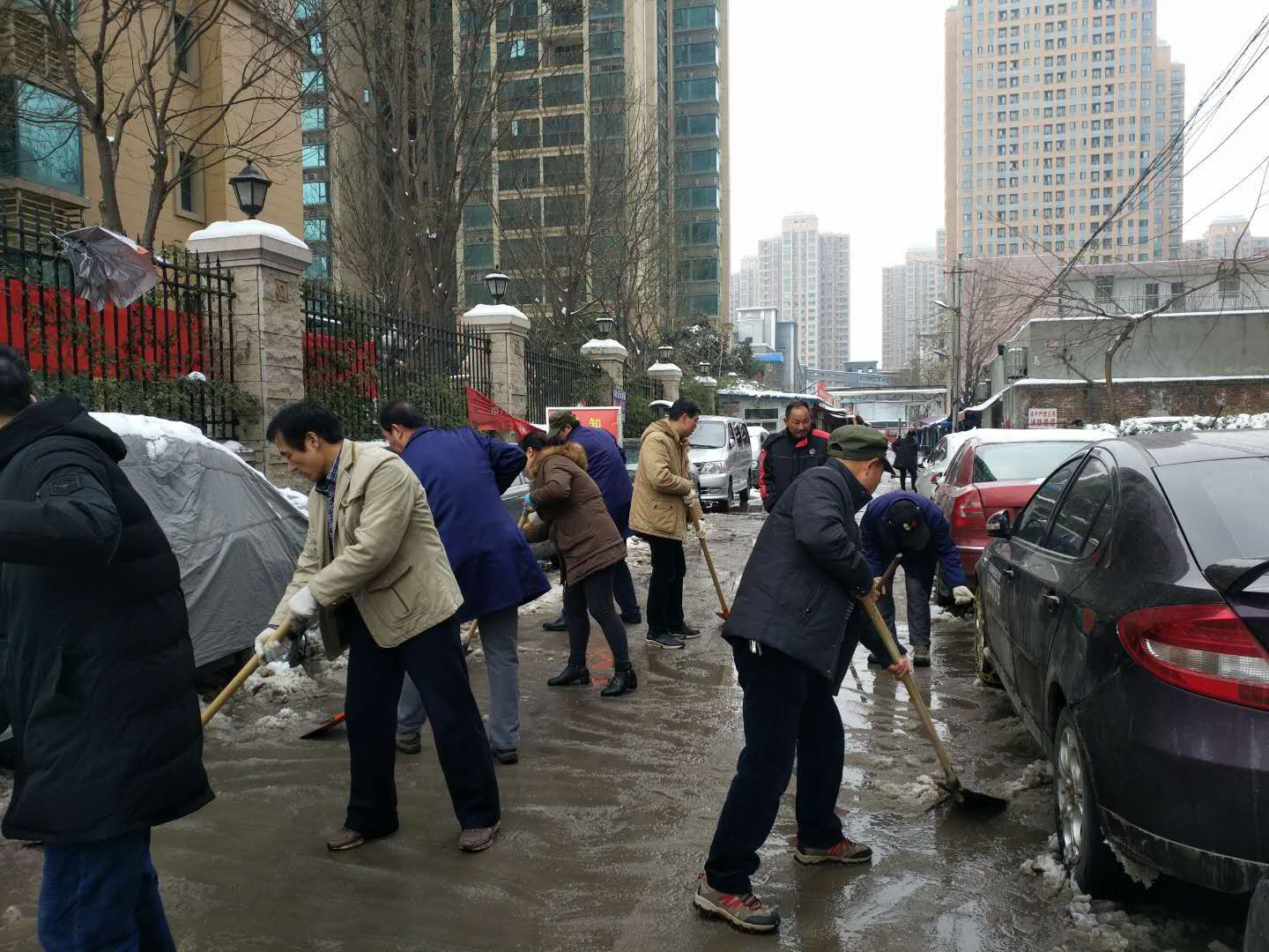 “以雪為令，御雪奮戰(zhàn)” 西安工業(yè)投資集團(tuán)再行動(dòng)
